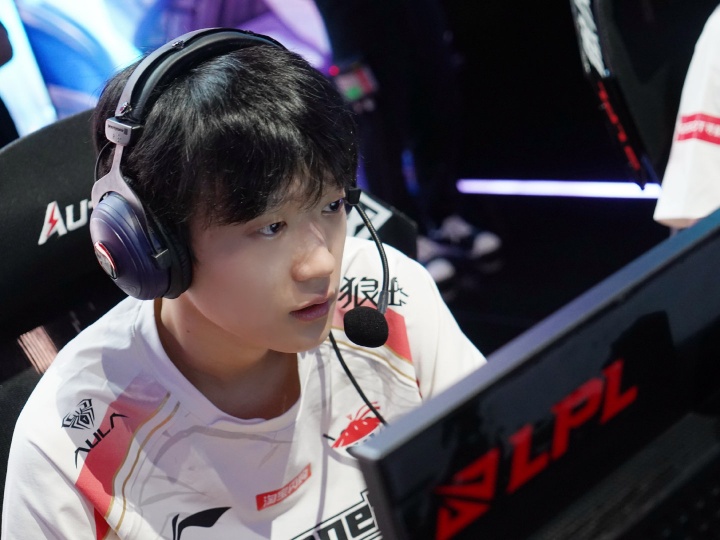 LPL官方分享Shanks人物故事:五年职业首次S赛,没去决赛很是遗憾